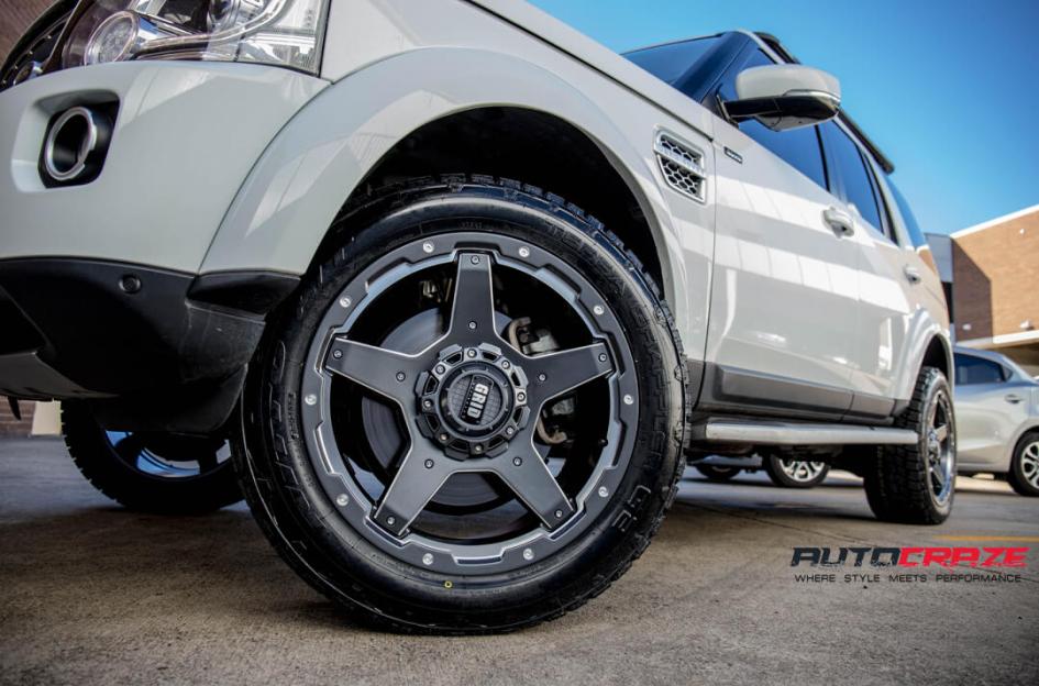LAND-ROVER-DISCOVERY-GD04-GRAPHITE-WITH-MILLED-ACCENTS
